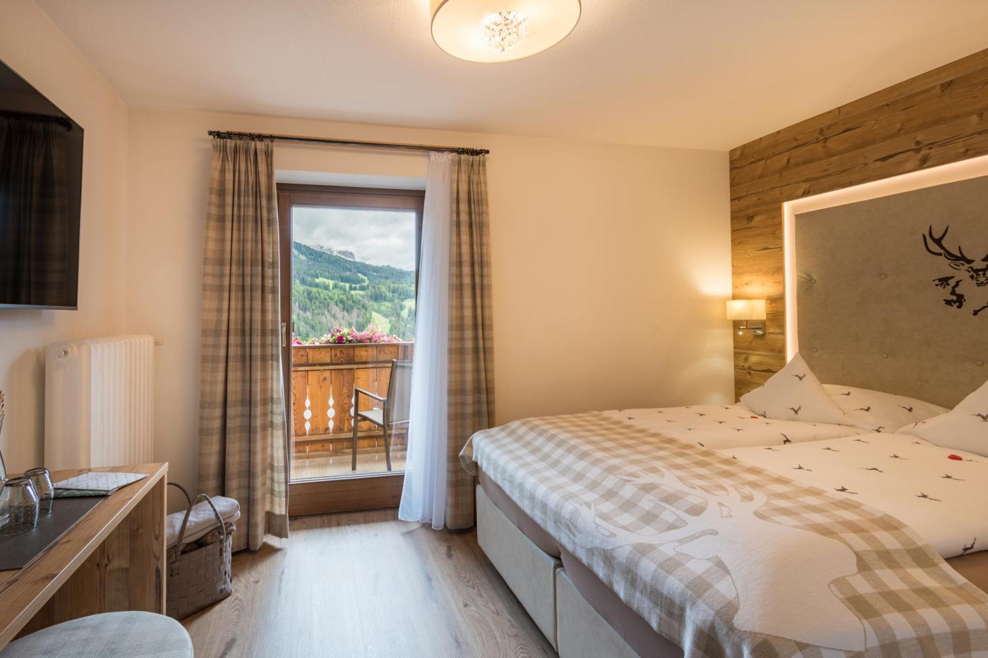 Hotel Jaegerheim 3S Сельва-ди-Валь-Гардена Экстерьер фото